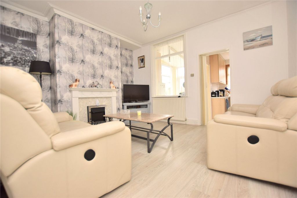 Property photo 3 of 16 Picture No. 04