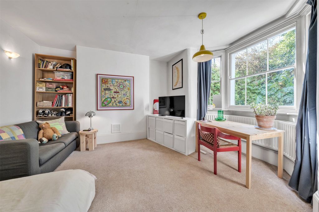 Property photo 2 of 10 Picture No. 29