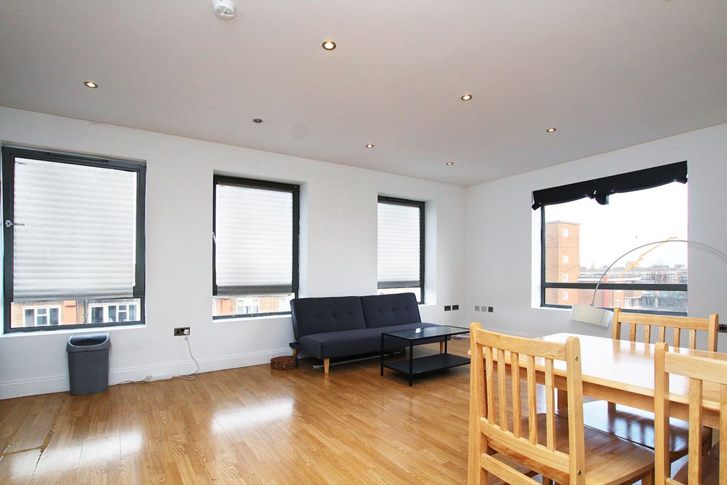 Property photo 2 of 7