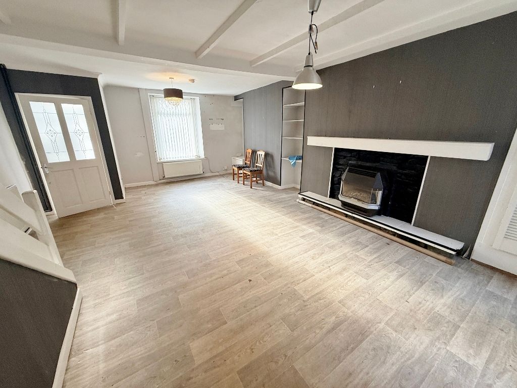 Property photo 3 of 12 Picture 3