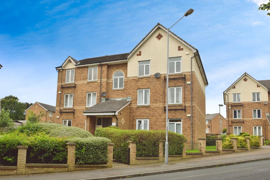 Property photo 1 of 12