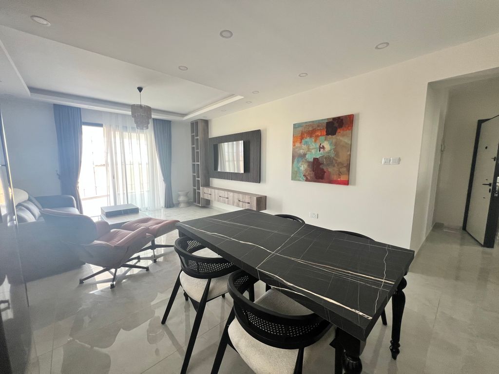 Property photo 3 of 23