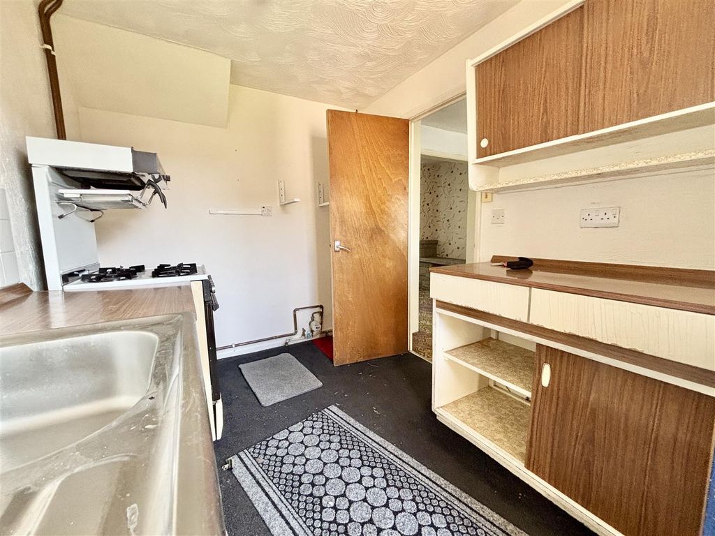 Property photo 3 of 14