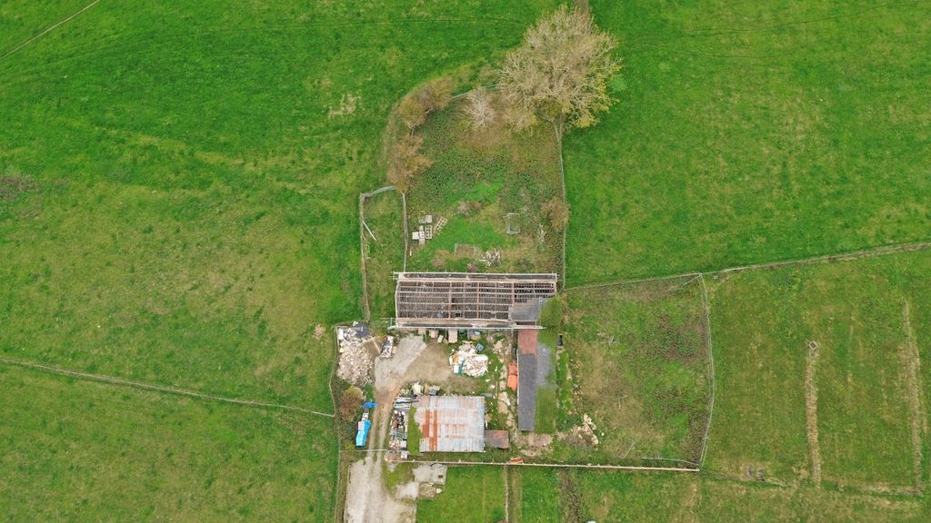 Property photo 2 of 23