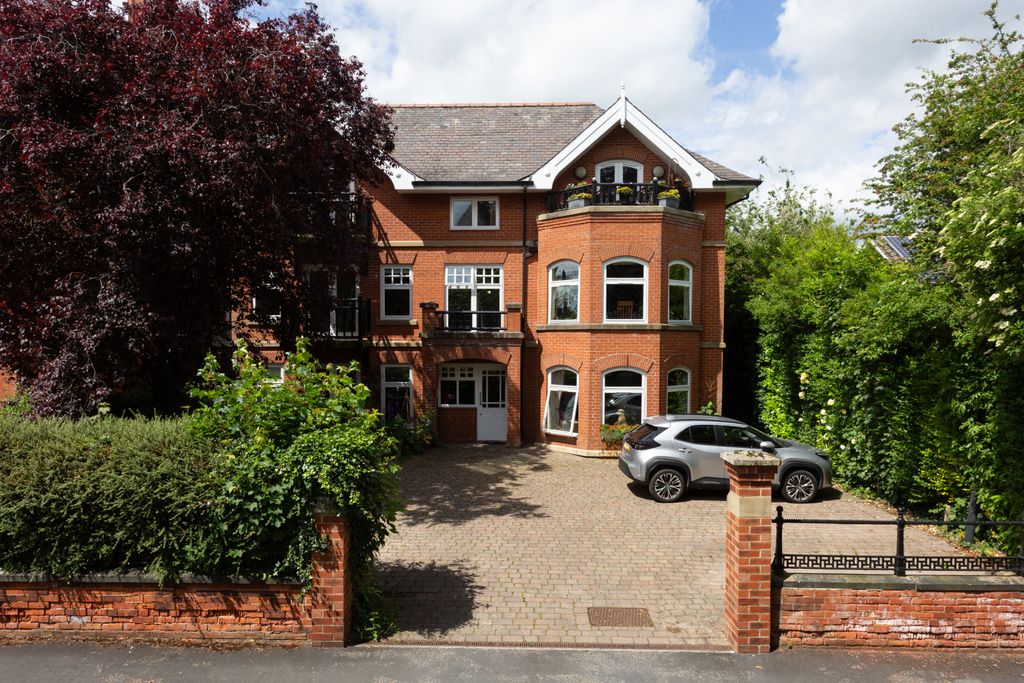Property photo 1 of 12 Front External