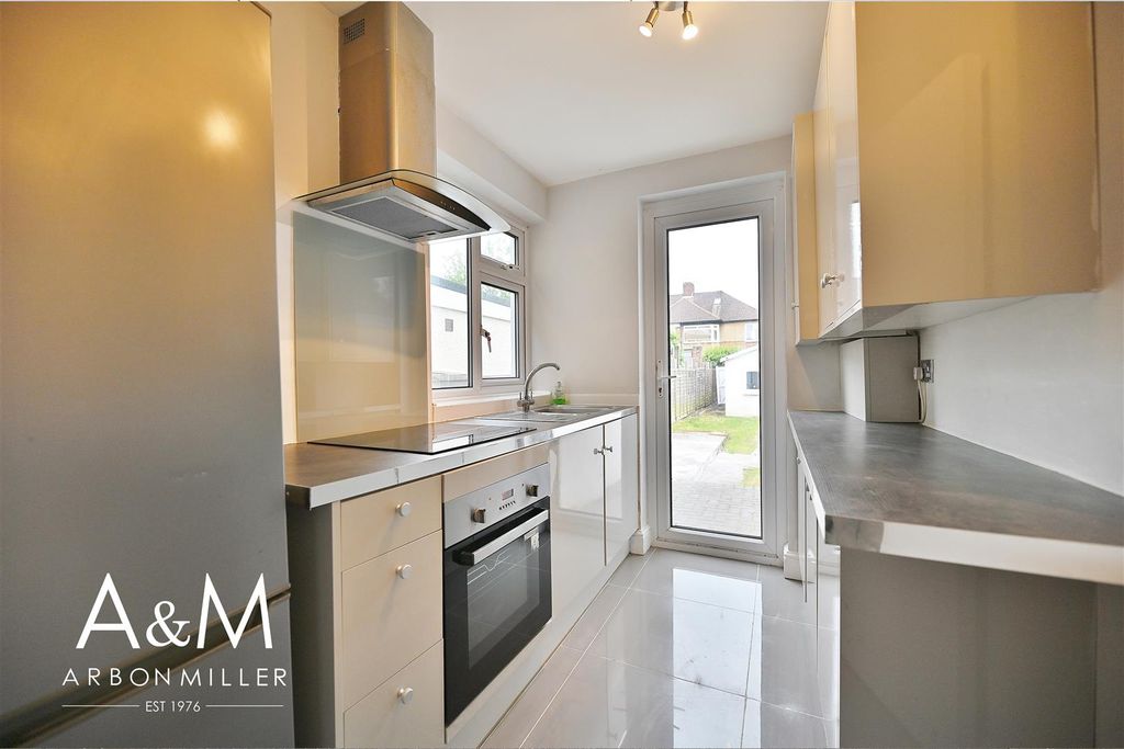 Property photo 2 of 12 10.Jpg