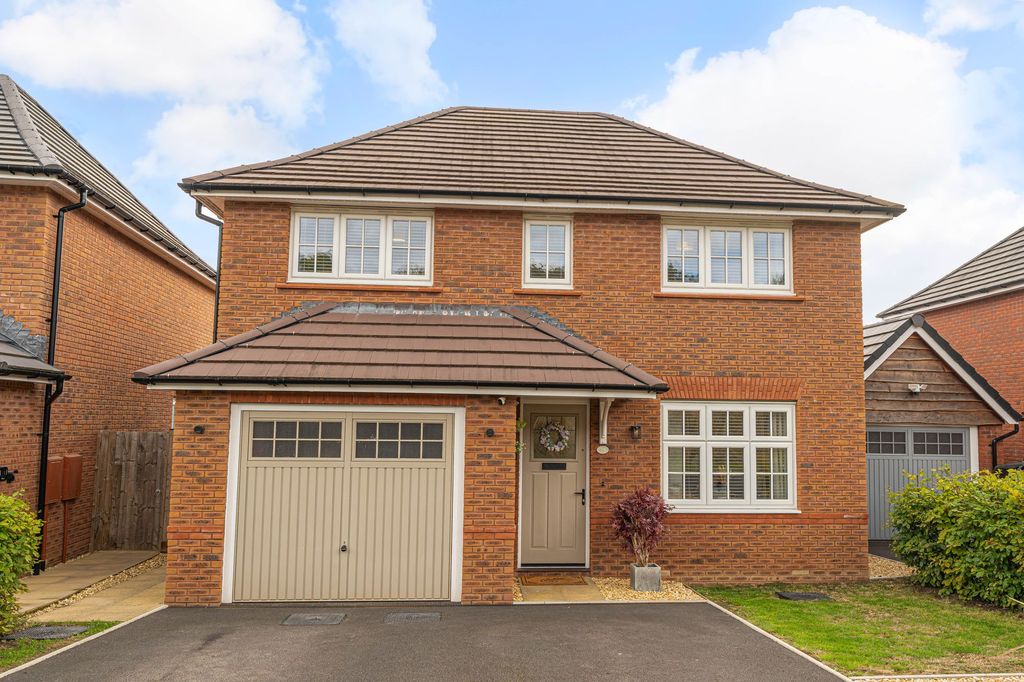 Property photo 1 of 34
