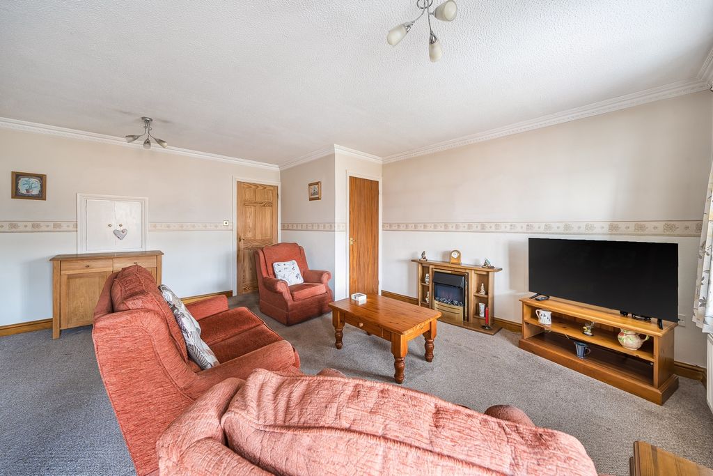 Property photo 3 of 10 1381620-9-69146Af05B938