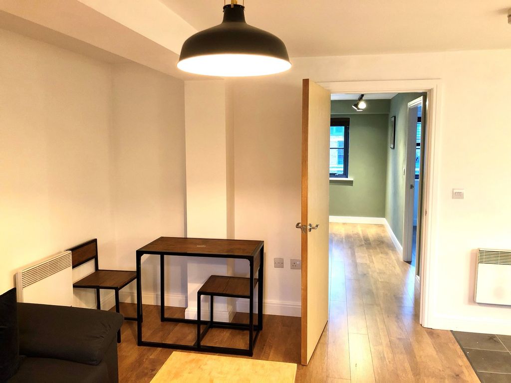 Property photo 3 of 8 Photo 03