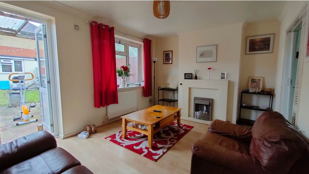 Property photo 1 of 12