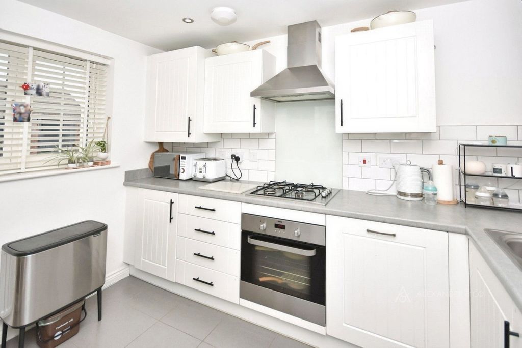 Property photo 2 of 14 Pbox-Img.Jpg