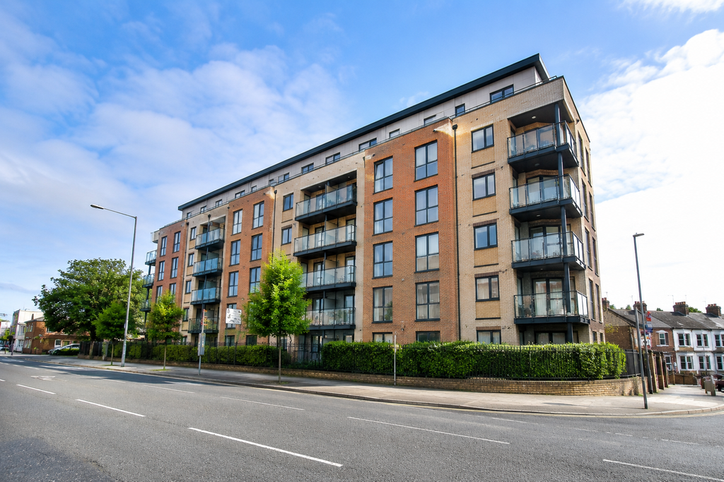 Property photo 1 of 3 Block Of Flats Front
