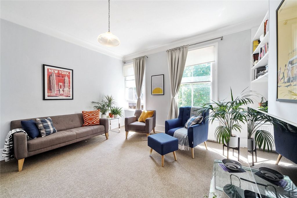 Property photo 1 of 8