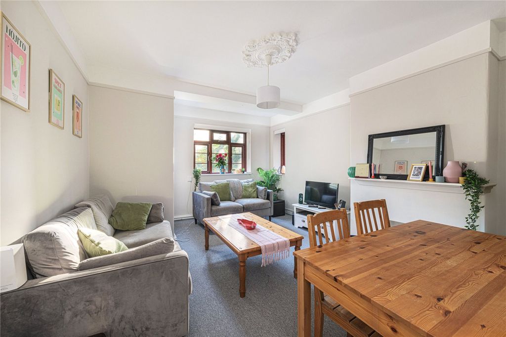 Property photo 1 of 8 Picture No. 17