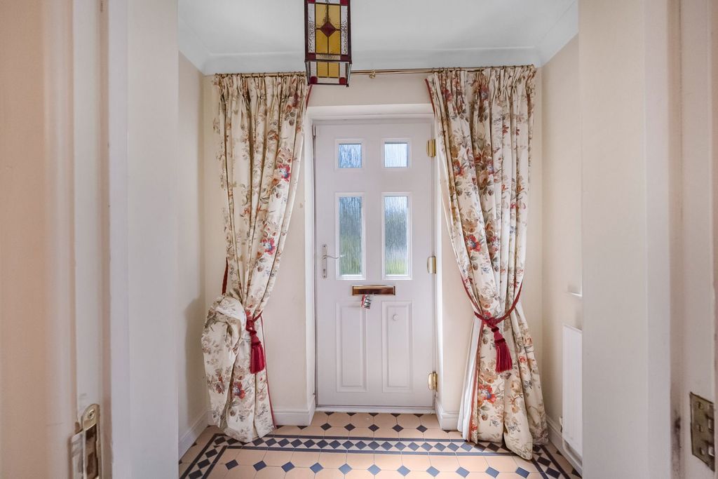 Property photo 2 of 48