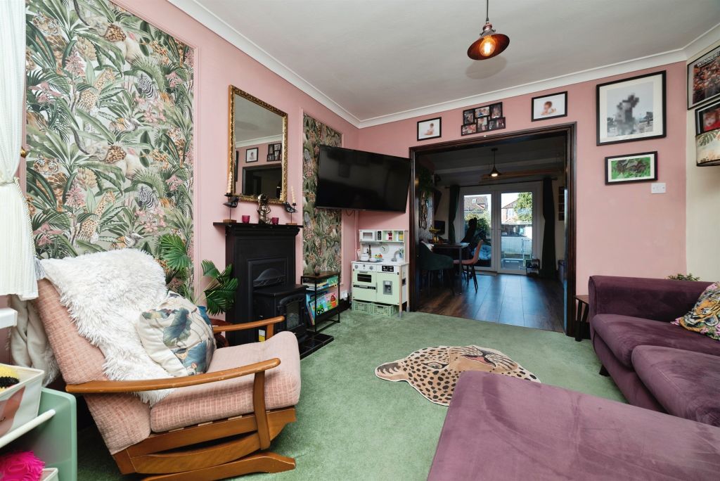 Additional image 5 of 3 bed semi-detached house for saleAncaster Avenue, Hull HU5