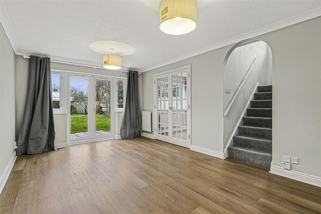 Property photo 3 of 24