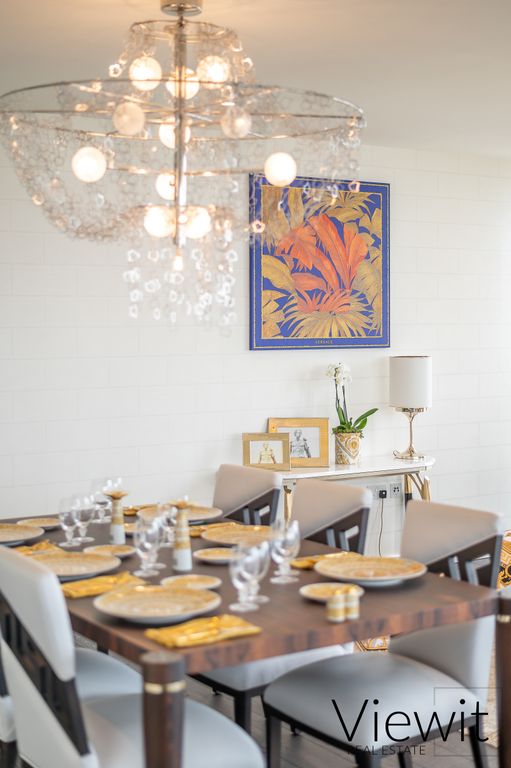 Property photo 2 of 30