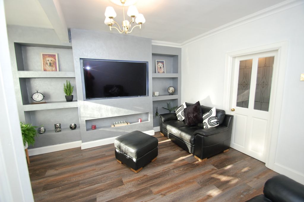 Property photo 3 of 21 4171232