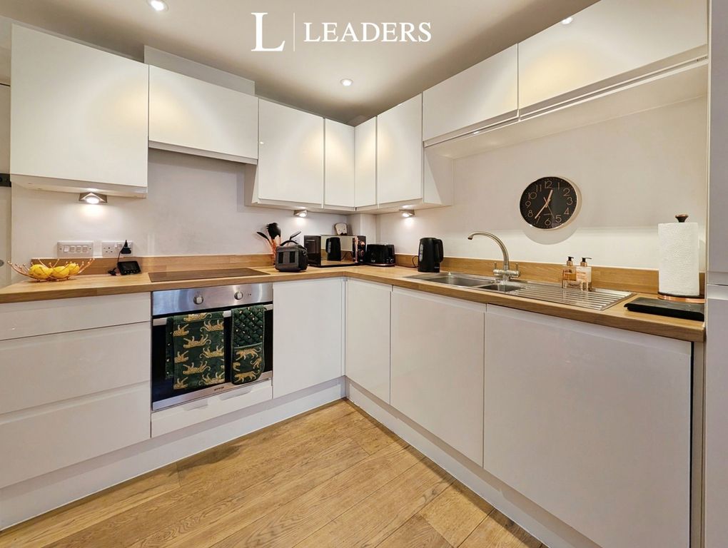Property photo 2 of 11 Pbox-Img.Jpg