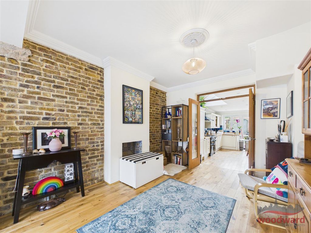 Property photo 3 of 17 Living Room