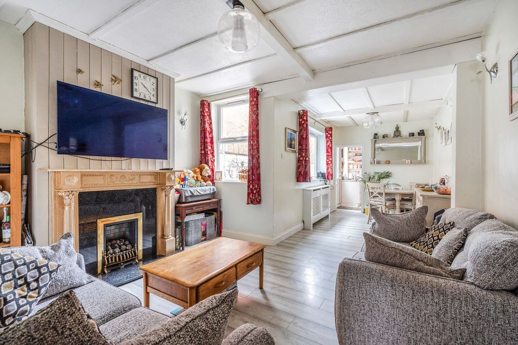 Property photo 3 of 17