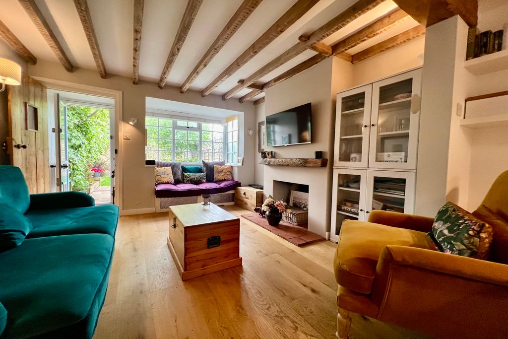 Property photo 1 of 11 Living Area