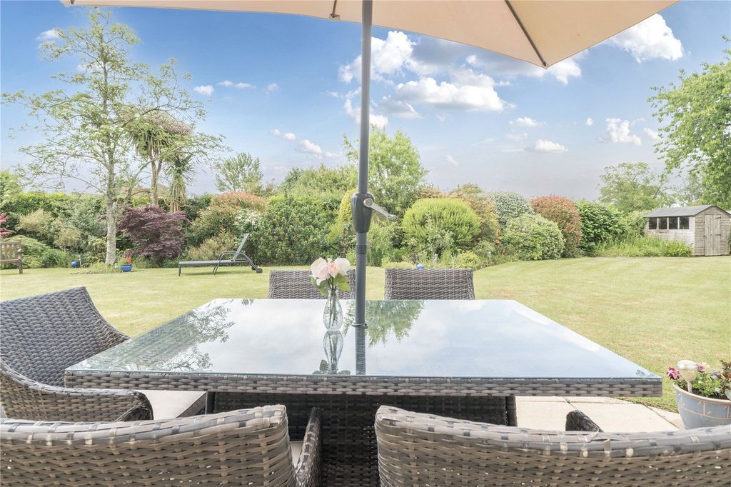 Property photo 2 of 25 Picture No. 84