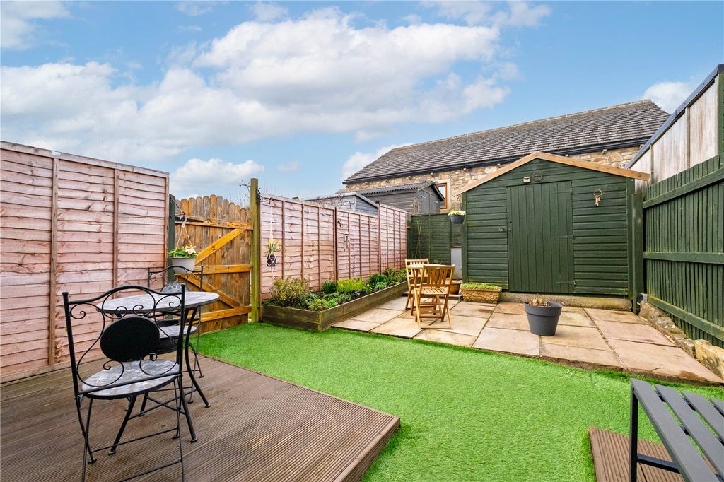 Property photo 2 of 18 Rear Garden