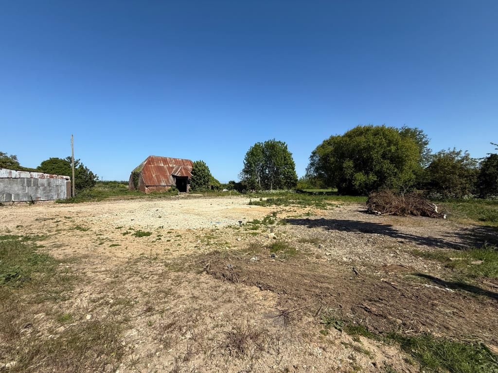 Property photo 1 of 4 Land