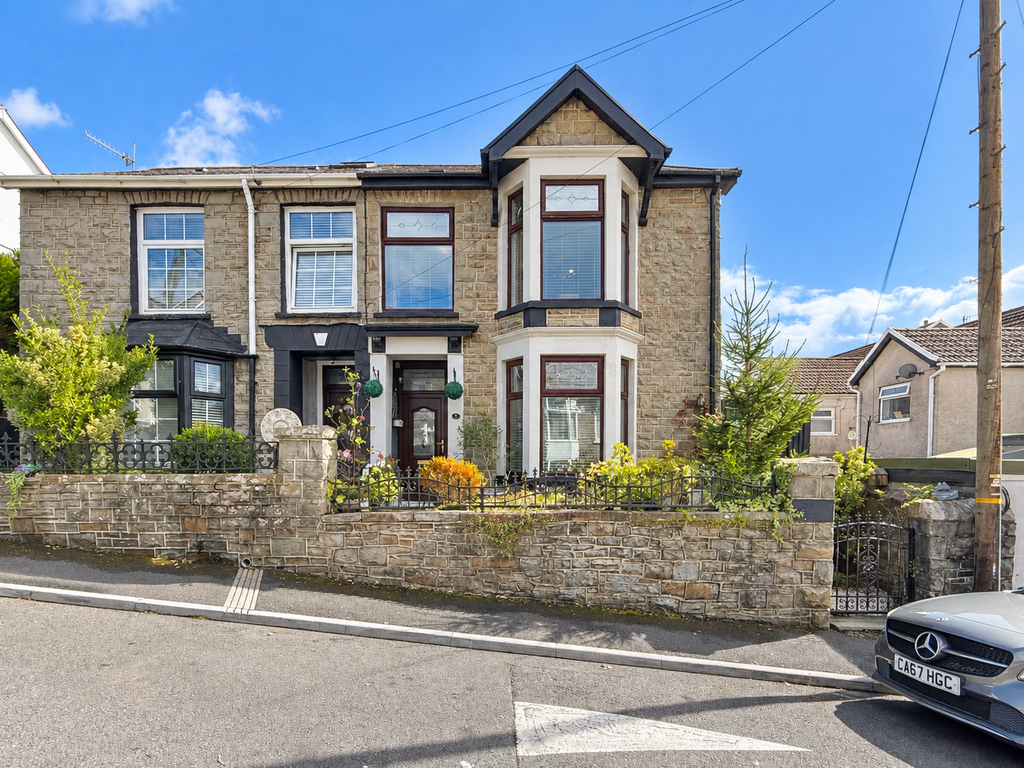 Property photo 1 of 28 D770B3F8-B577-4752-B631-6E2CD3C85194