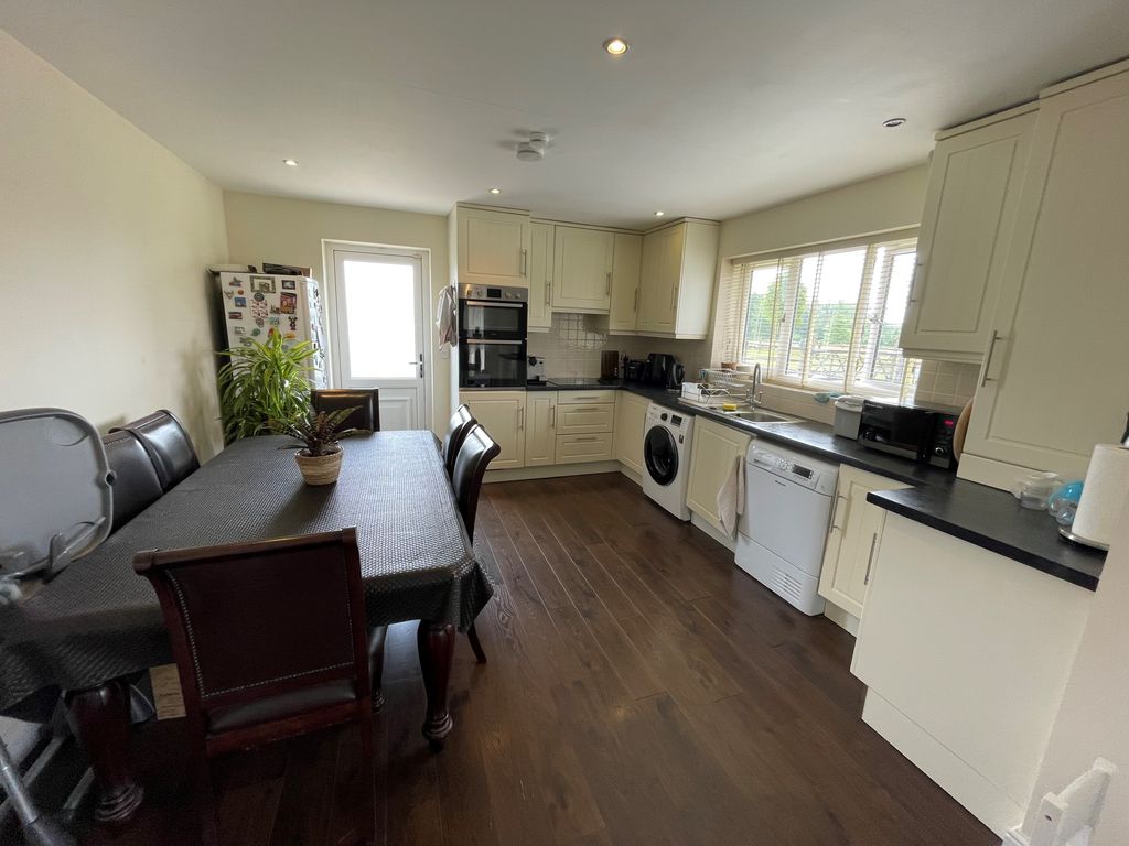 Property photo 3 of 8 Kitchen Dining Room