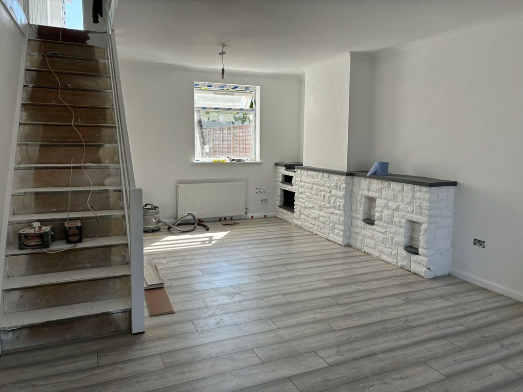 Property photo 3 of 30 Gallery