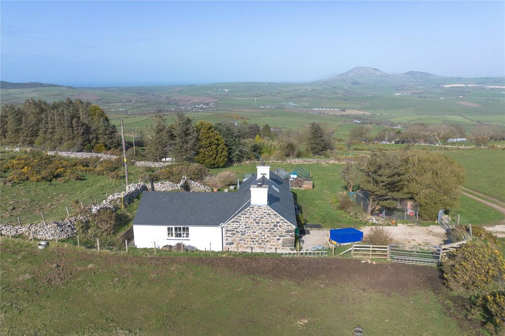 Property photo 3 of 28 Picture No. 32