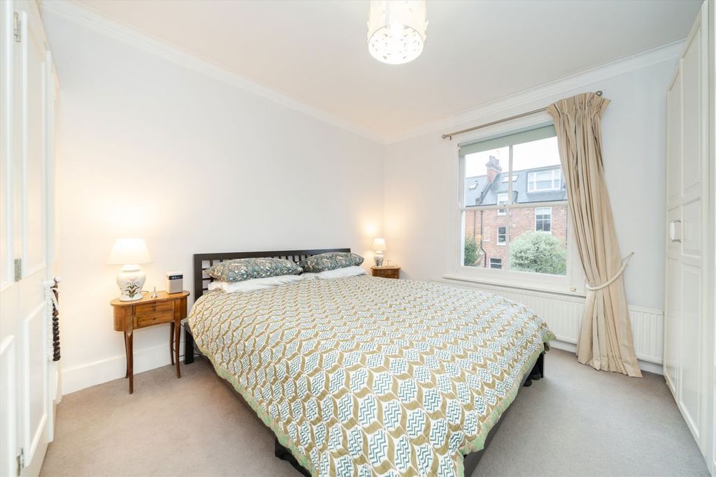 Property photo 2 of 9