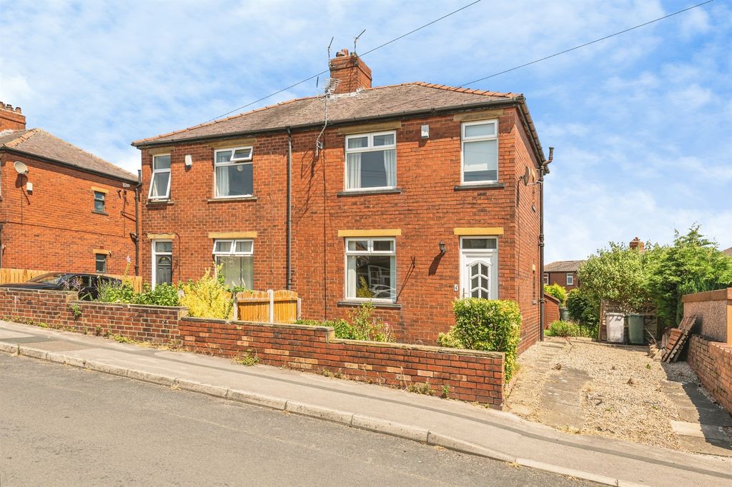Property photo 1 of 11