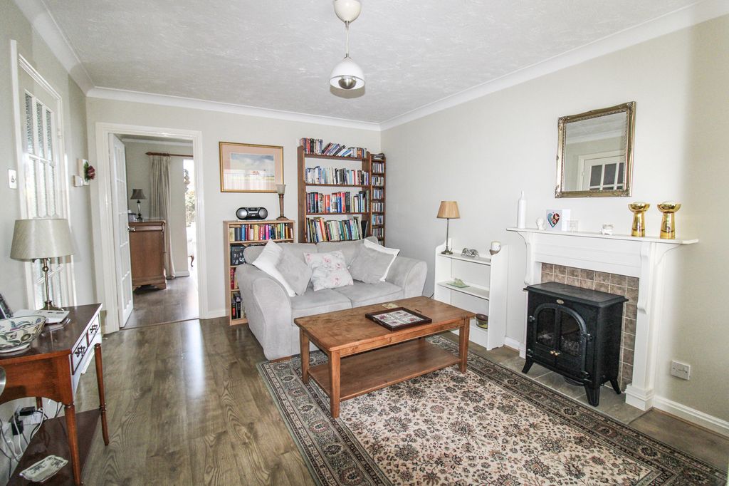 Property photo 2 of 14