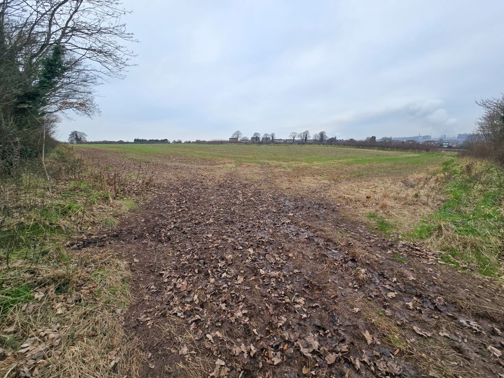 Property photo 3 of 5 Photo 2