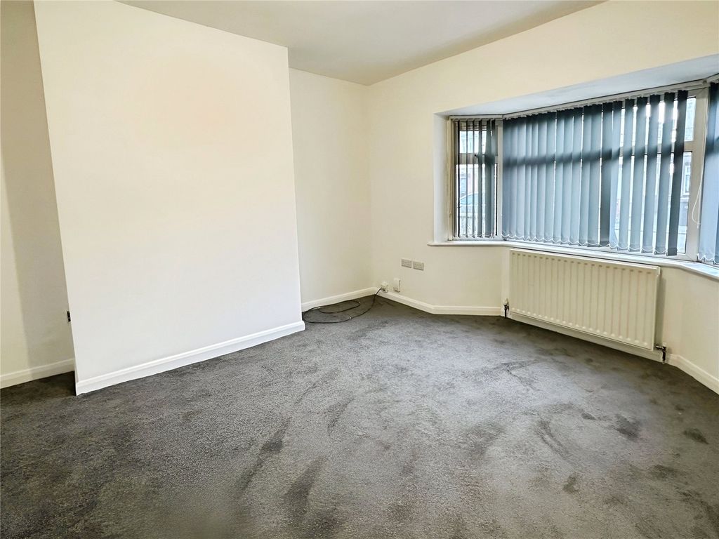 Property photo 2 of 10 Lounge  No. 02