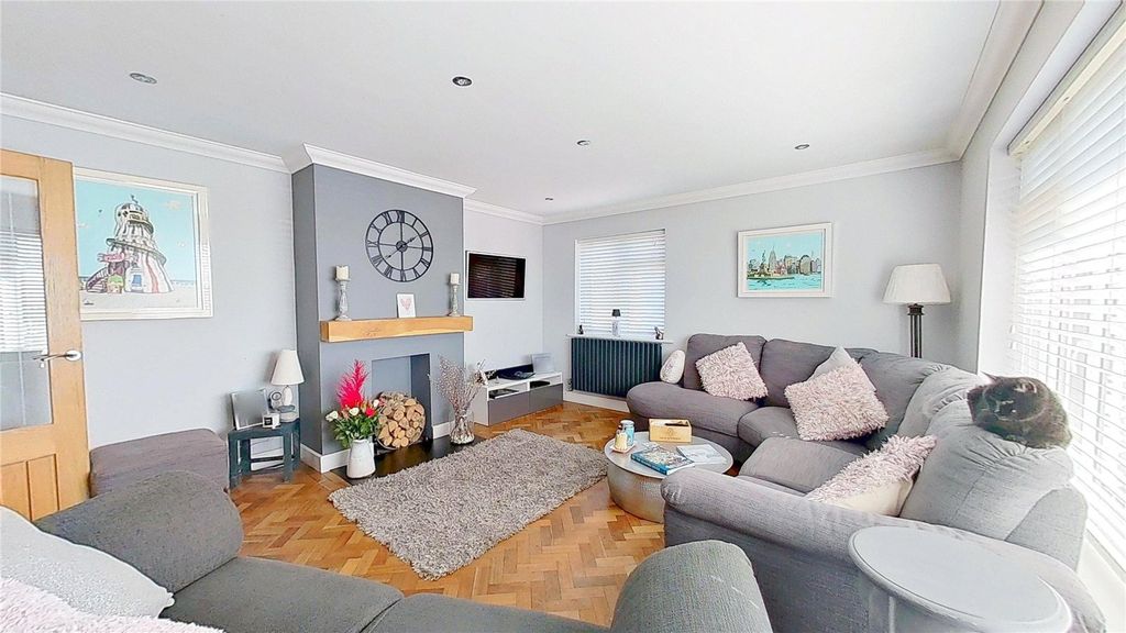 Property photo 2 of 18 Picture No. 05