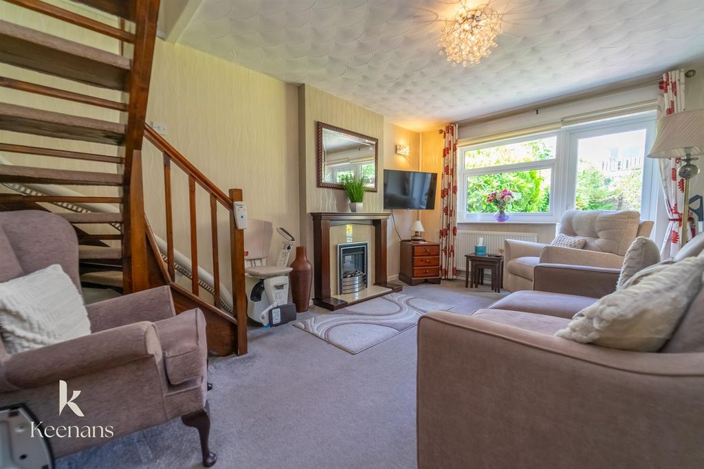 Property photo 1 of 15 Lever St -3.Jpg