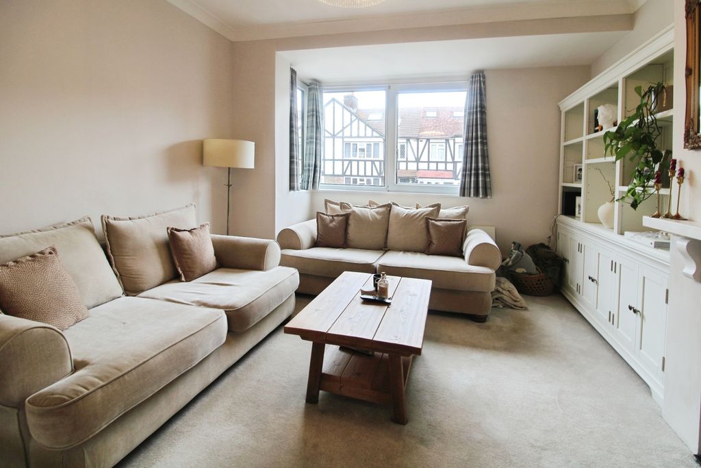 Property photo 1 of 25 Pbox-Img.Jpg