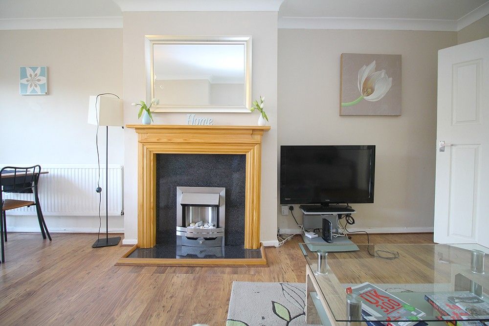 Property photo 3 of 22 Lounge