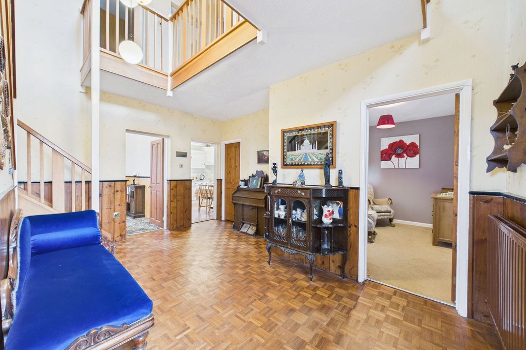 Property photo 2 of 22