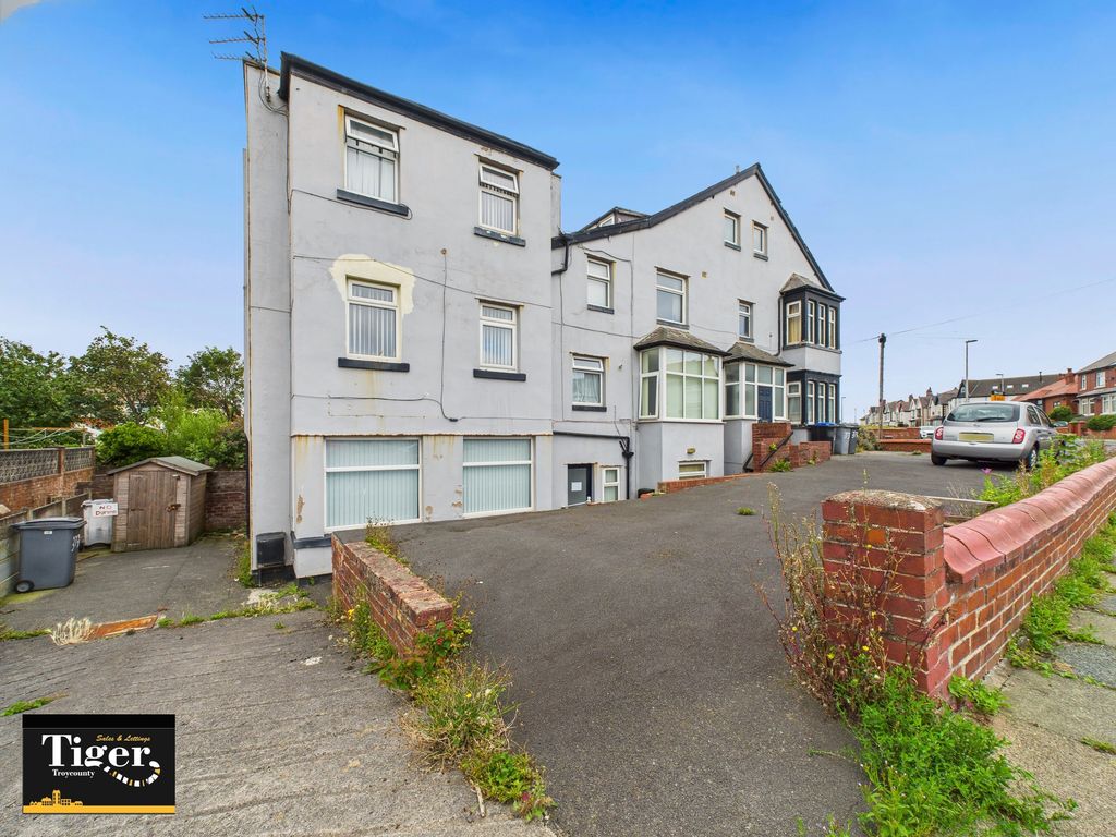 Property photo 1 of 6 Cam02176G0-Pr0657-Still006