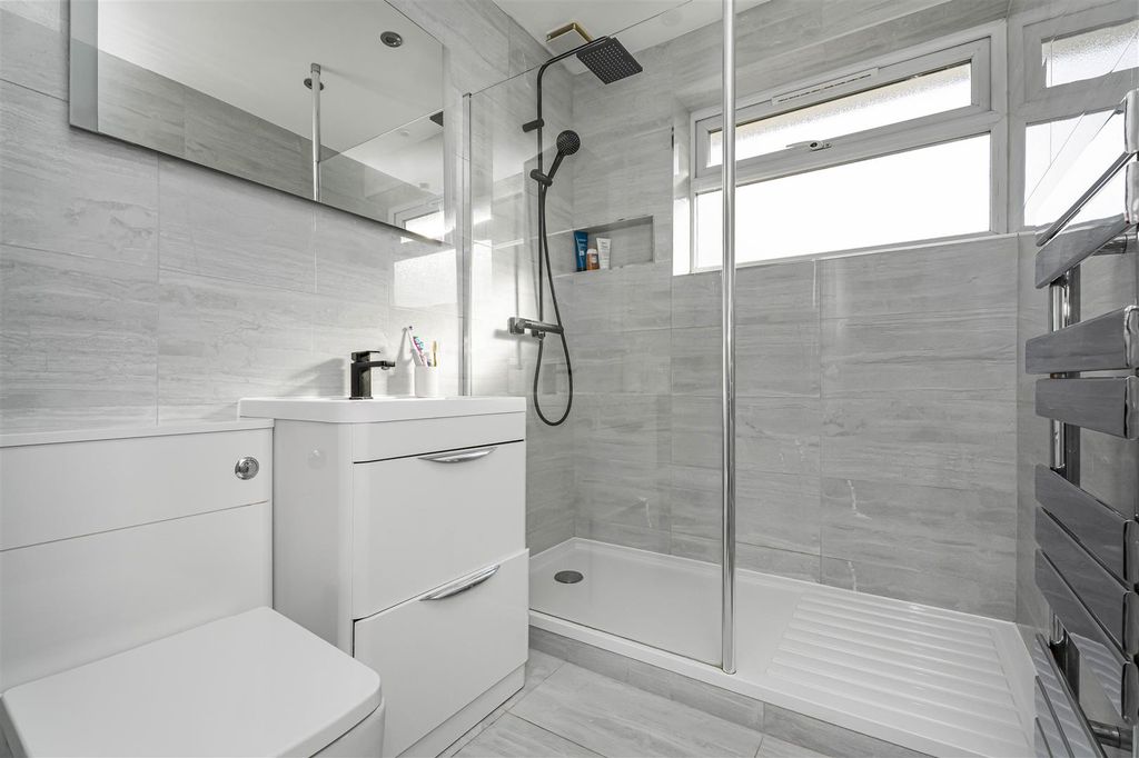 Property photo 2 of 22 2