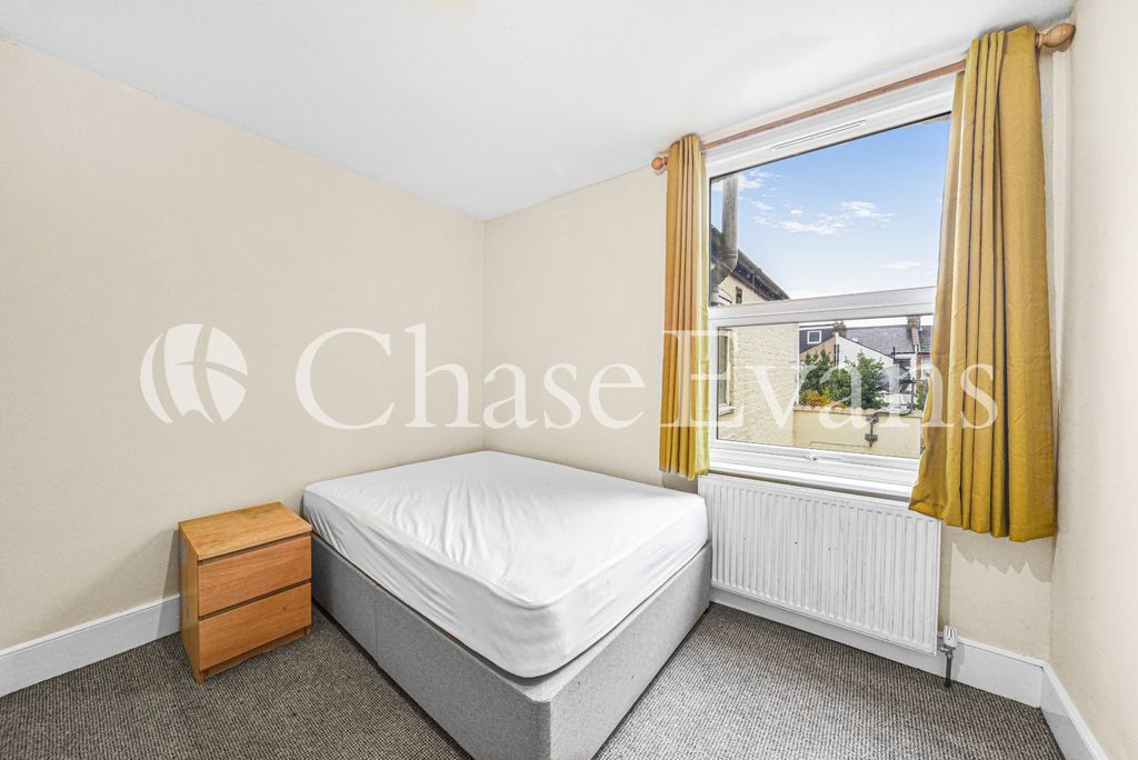 Property photo 3 of 14 Bedroom