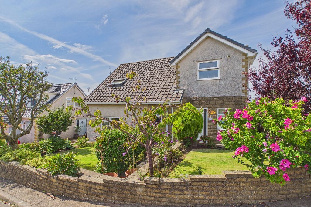 Property photo 1 of 37