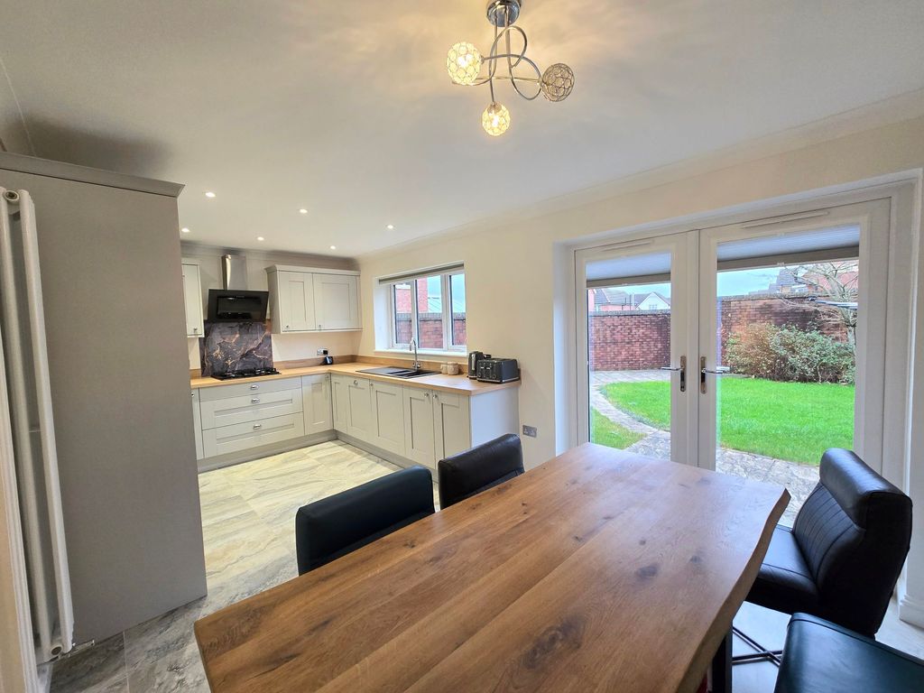 Property photo 2 of 24 Kitchen/Diner