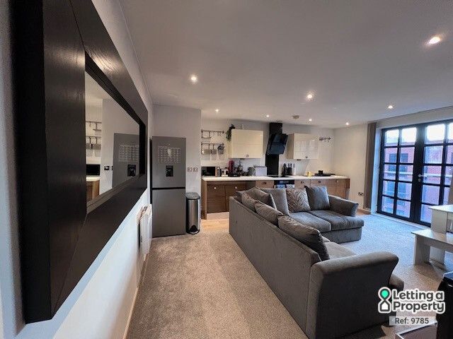 Property photo 3 of 13